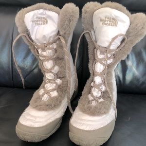 North Face quilted snow boots with fur - like new
